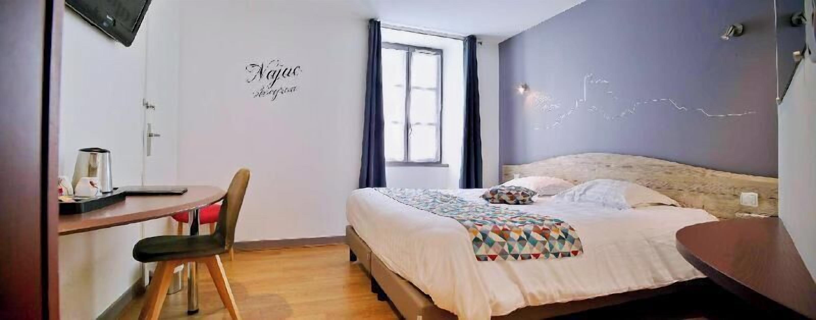 Premium bedding, Select Comfort beds, in-room safe, desk