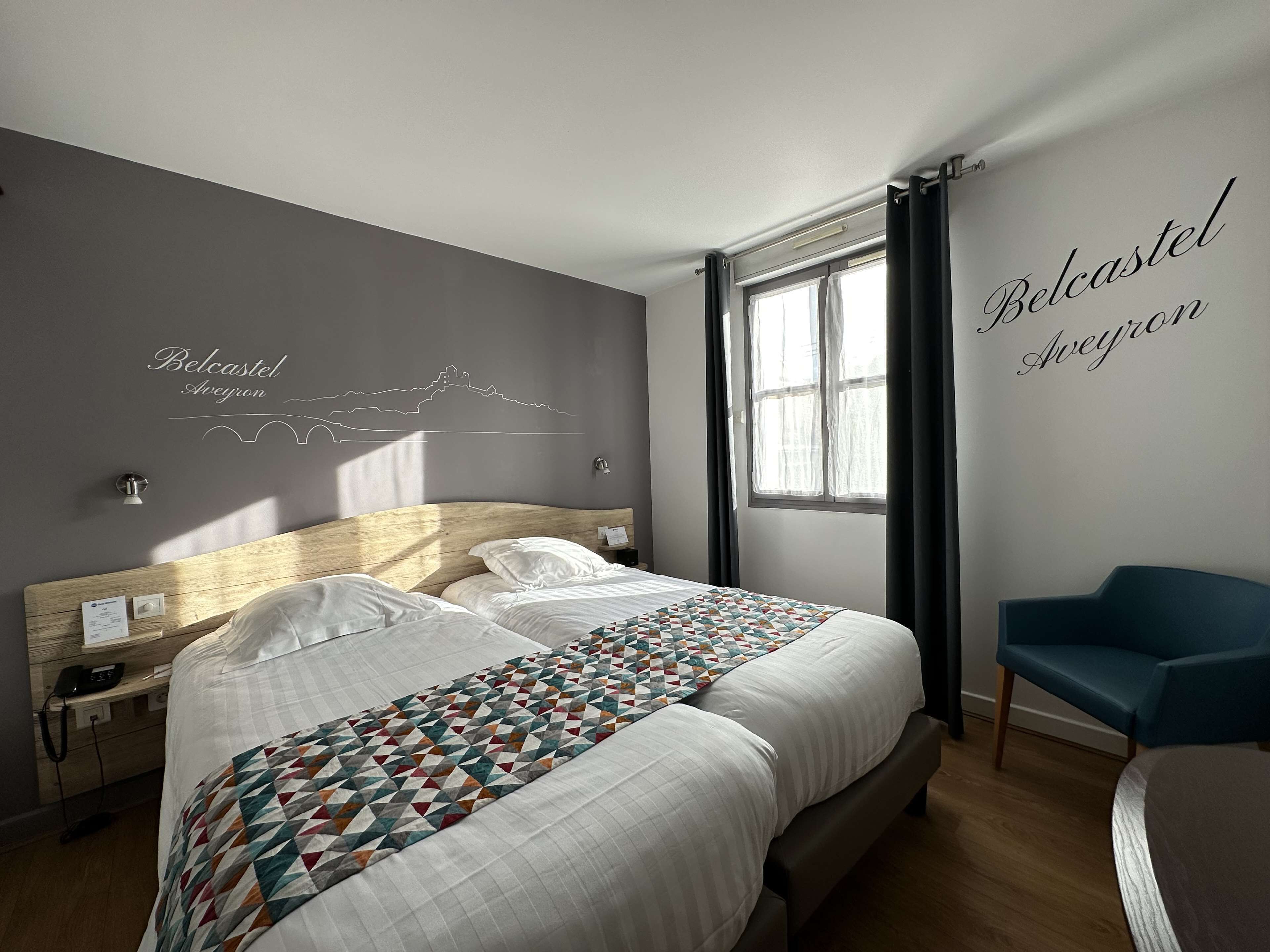 standard room, 1 queen bed (twin bed on request) | premium bedding, select comfort beds, in-room safe, desk