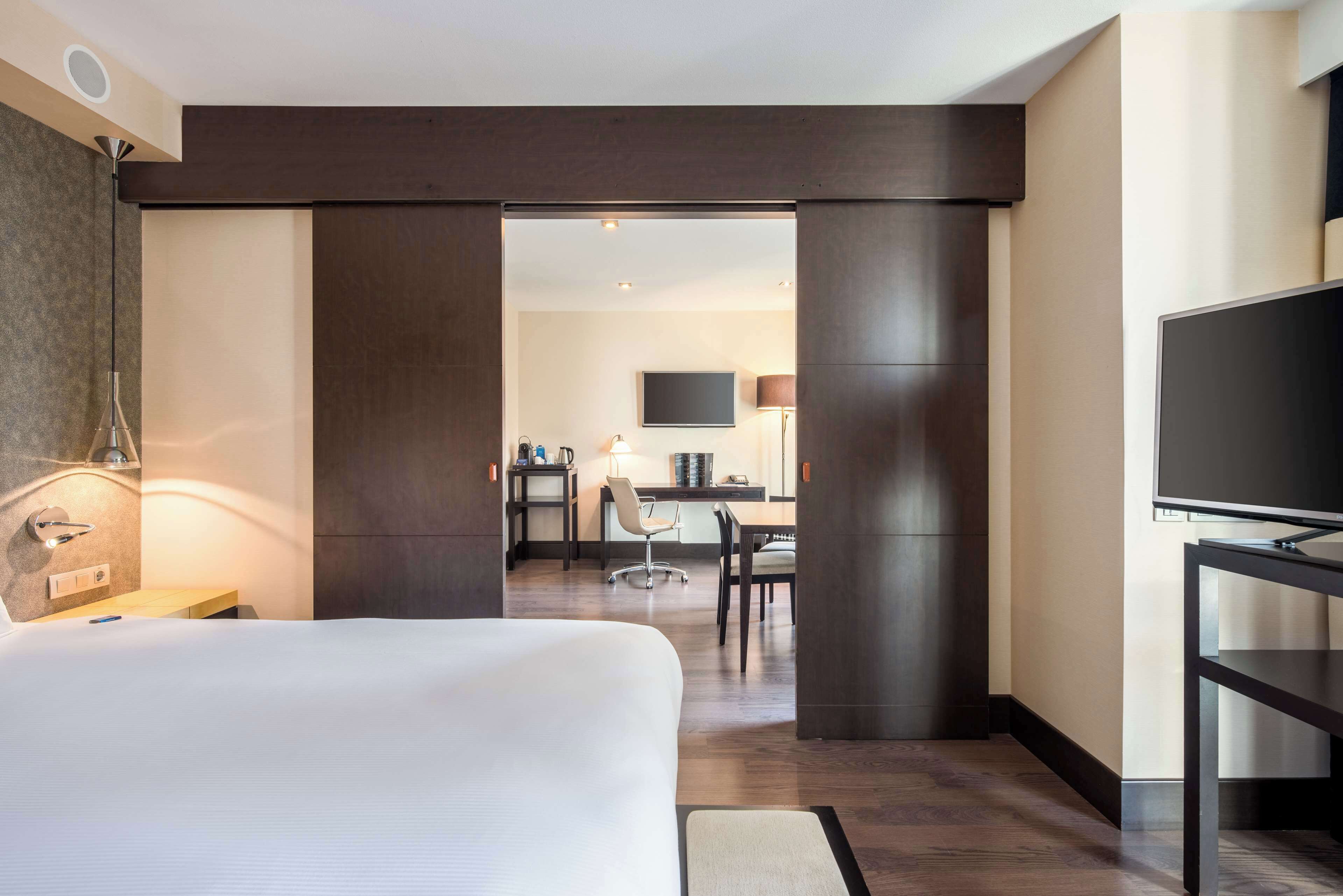 suite (maisonette, with view) | minibar, in-room safe, desk, soundproofing