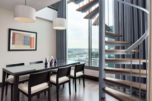 Maisonette Suite, View | Minibar, in-room safe, desk, soundproofing - NH Den Haag (The Hague)