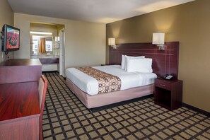 Single King Bed Nonsmoking | Desk, blackout drapes, iron/ironing board, free WiFi - Travelers Inn (Phoenix)