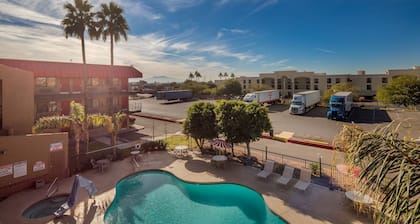 Travelers Inn