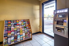 Caixer automàtic a les instal·lacions