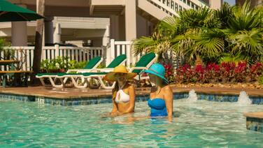 Casa Del Mar Beachfront Suites 