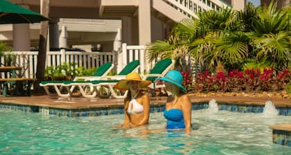 Casa Del Mar Beachfront Suites
