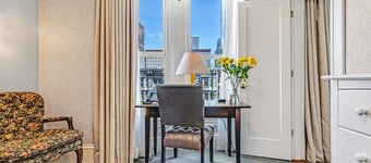 Cornell Hotel de France