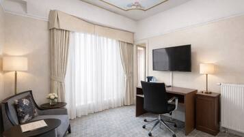 Suite Junior | Area keluarga | TV layar datar