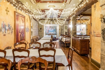 Cornell Hotel