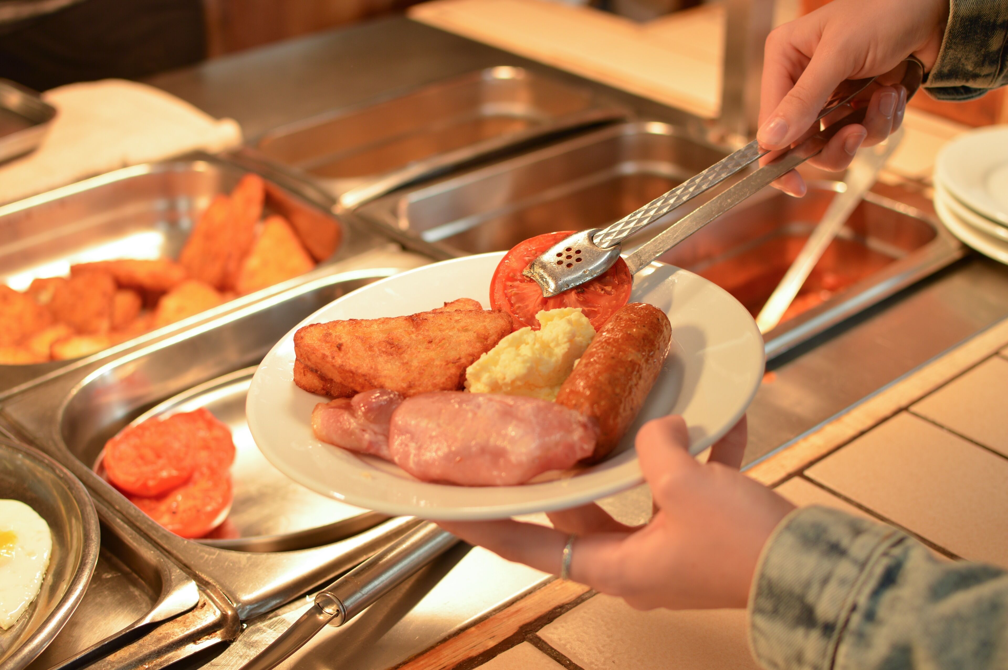 Daily buffet breakfast (GBP 9.95 per person)
