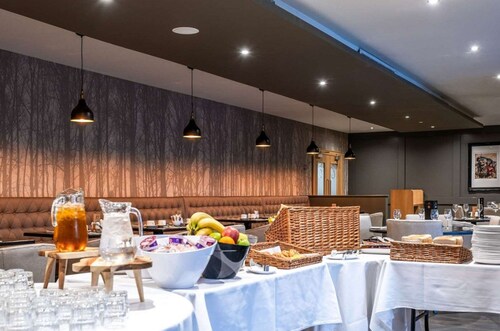 Chimney Corner Hotel 