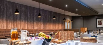 Chimney Corner Hotel 