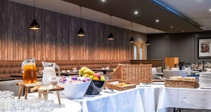 Chimney Corner Hotel