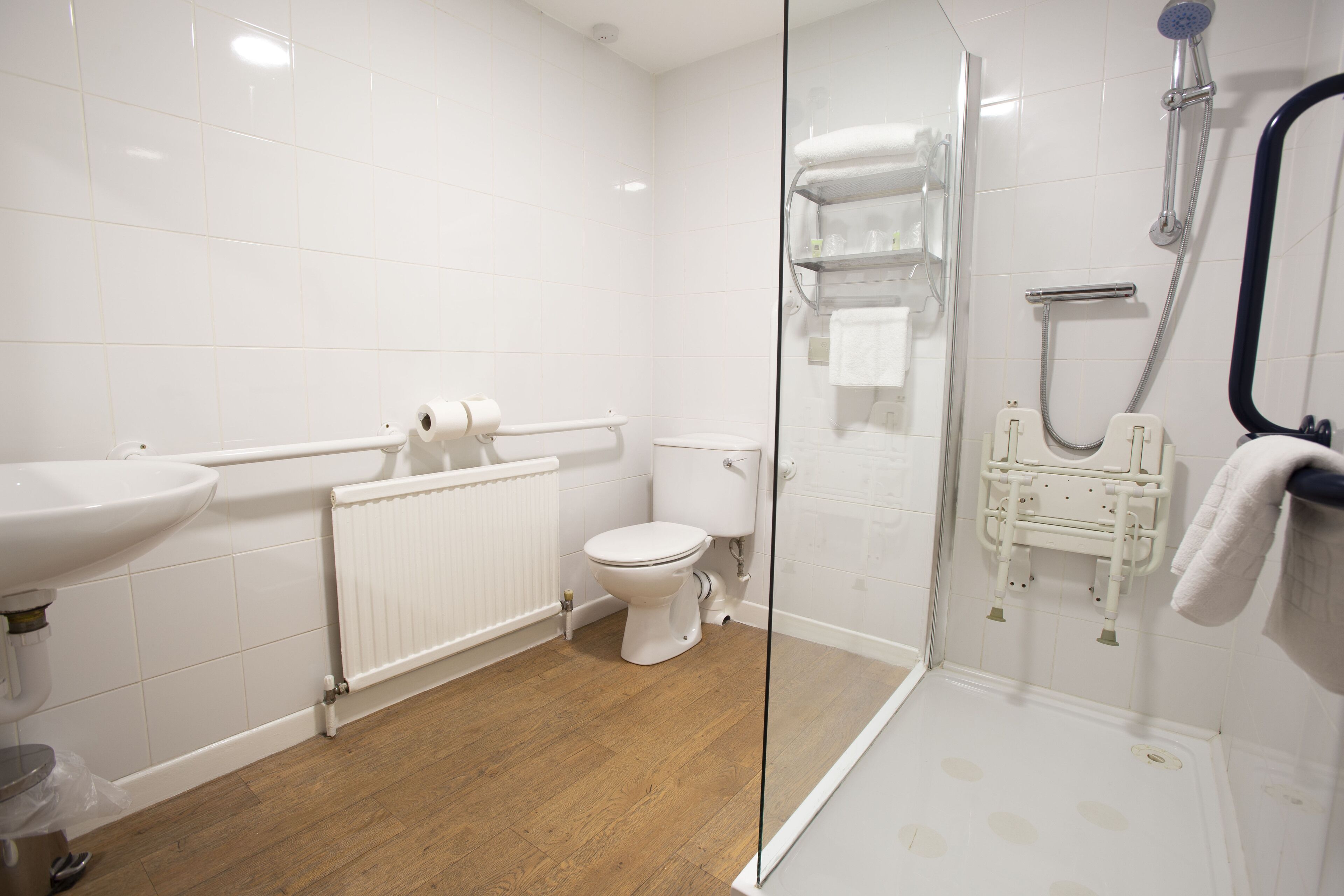 combined shower/bathtub, free toiletries, hair dryer, towels