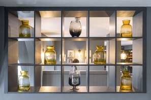 Déjeuner, dîner et souper servis sur place, restaurant en plein air 