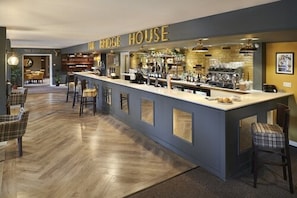 Bar (on property) - The Bridge House, BW Signature Collection (Ferndown)