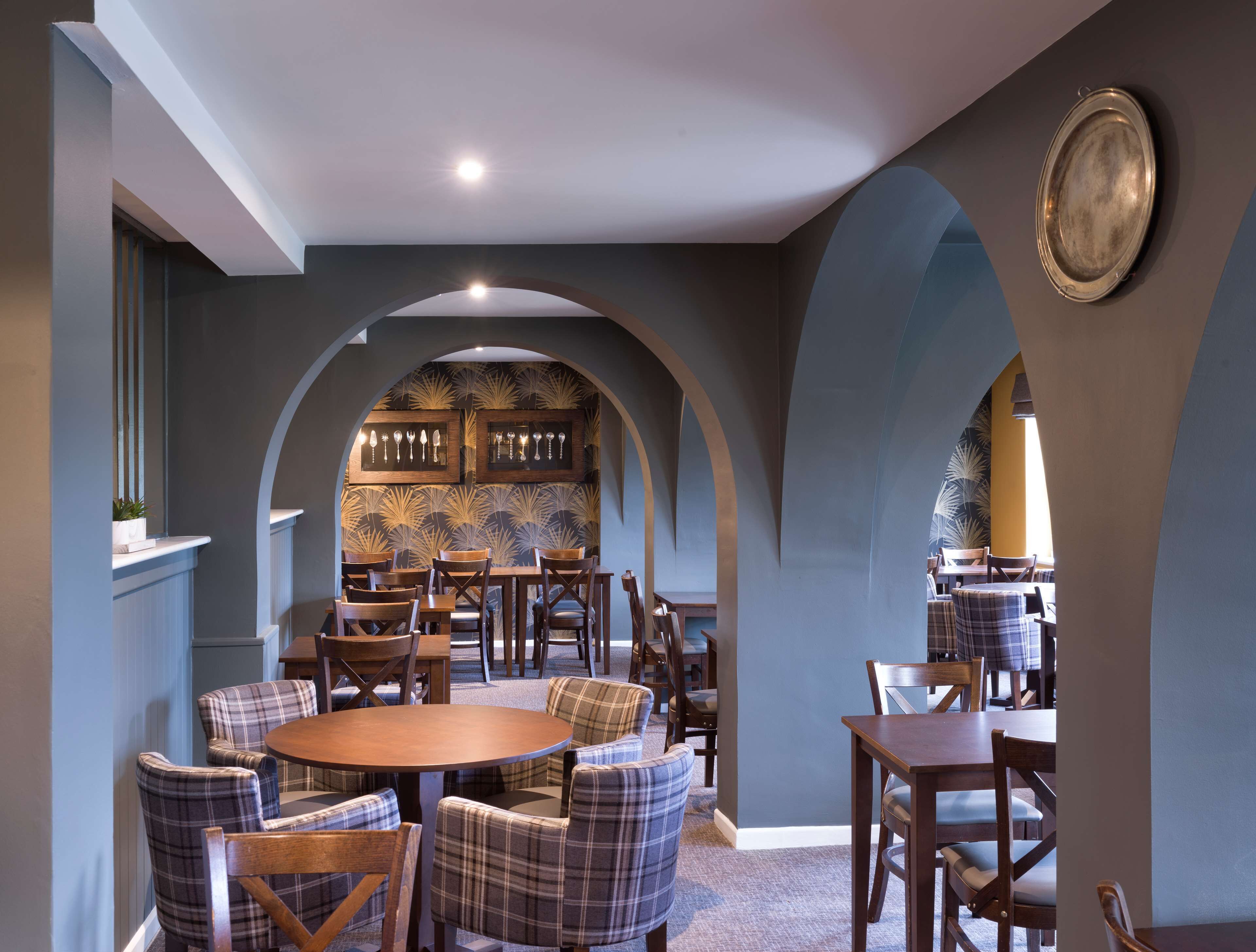 breakfast, lunch, dinner served; british cuisine, al fresco dining