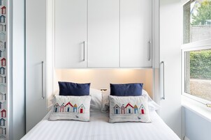 Comfort Double Room, Ensuite | Iron/ironing board, free WiFi, bed sheets