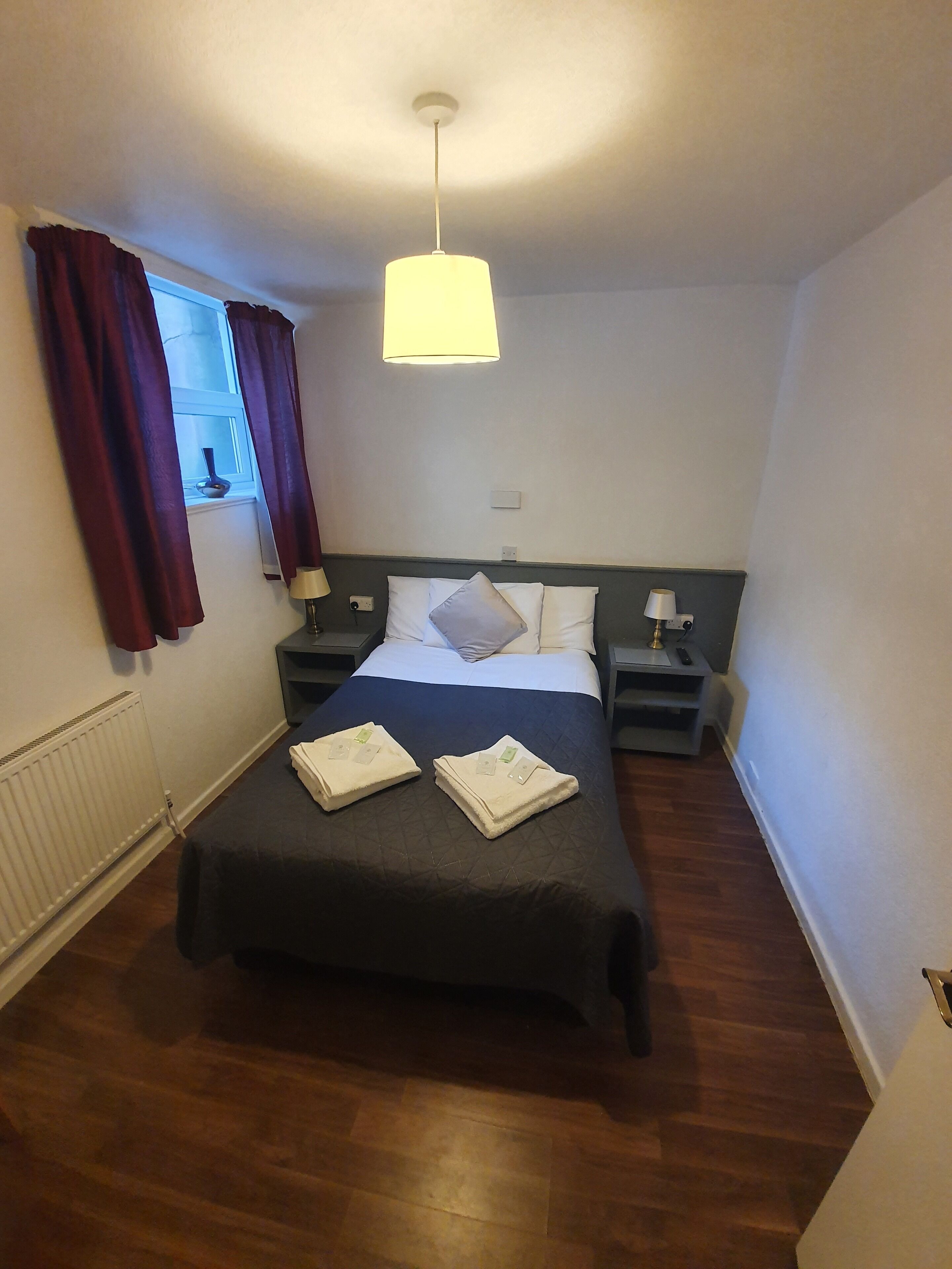 basic double room | desk, iron/ironing board, free cots/infant beds, travel cot