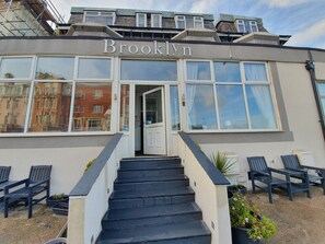Front of property - Brooklyn Hotel (Blackpool)