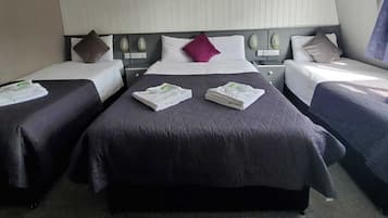Quadruple Room | 1 bedroom, desk, iron/ironing board, free cribs/infant beds