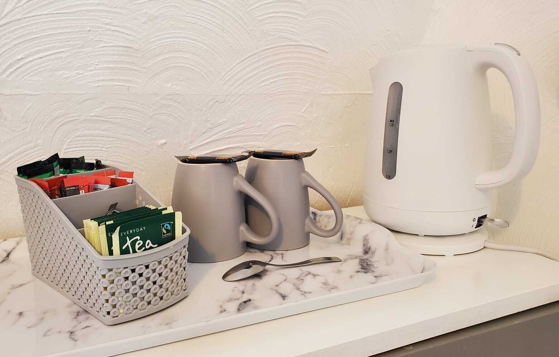 twin room | desk, iron/ironing board, free cots/infant beds, travel cot