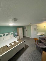 Habitación estándar doble | Caja fuerte, escritorio, espacio para trabajar con un portátil