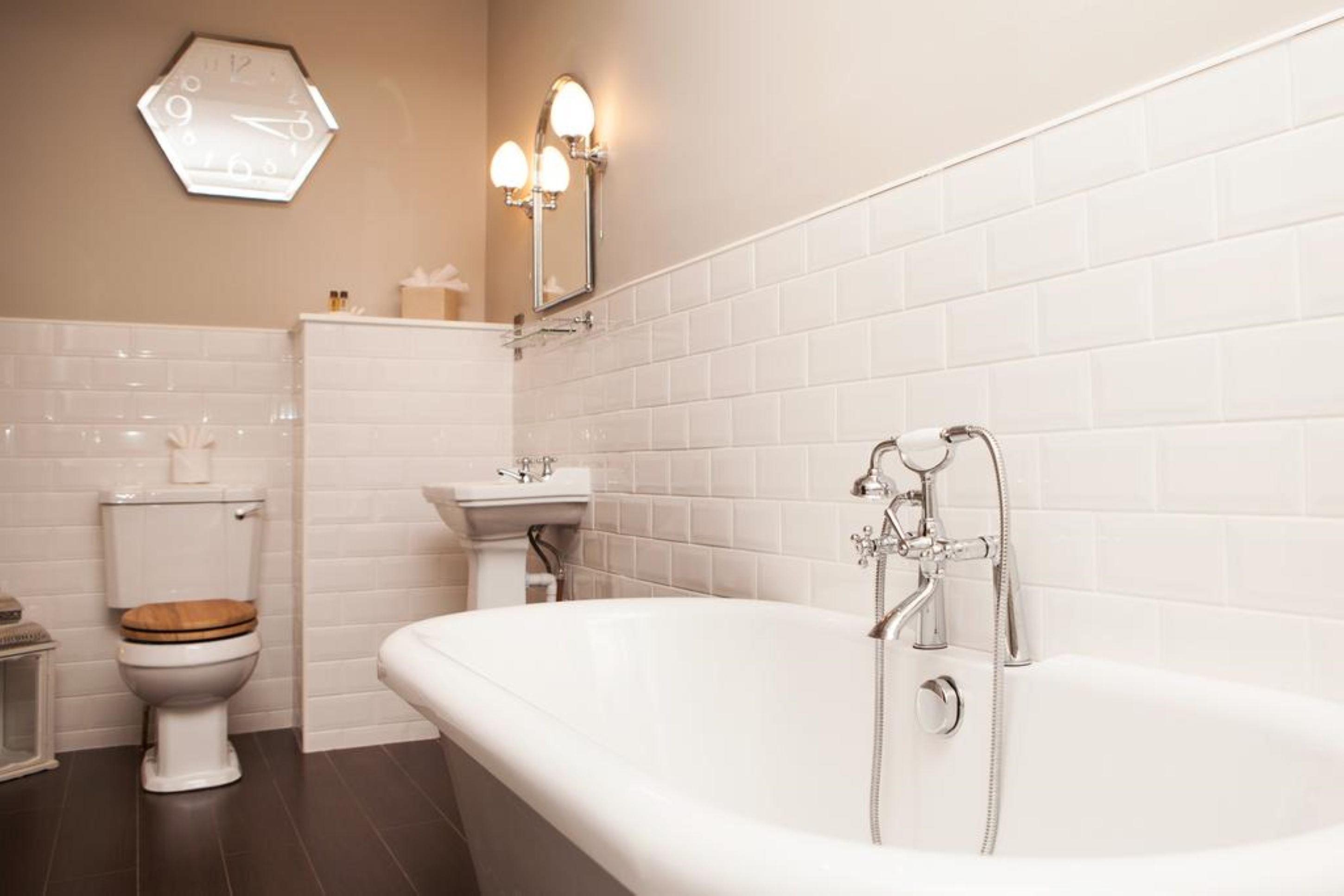 deep-soaking bathtub