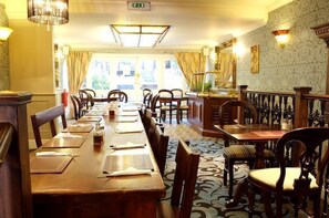 Dining - The Globe and Crown (Yeovil)