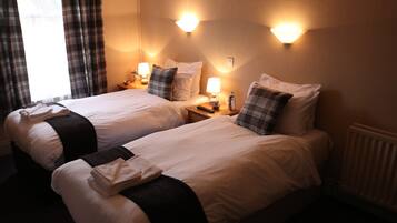 Standard Room, 2 Twin Beds | Individually decorated, individually furnished, desk, blackout drapes