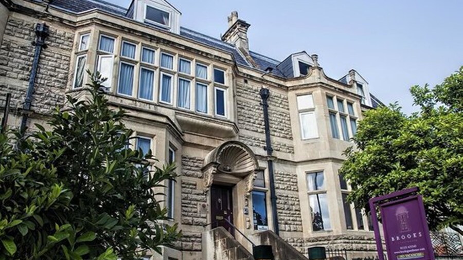 Brooks Guesthouse