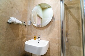 Ducha, artículos de tocador de diseñador, secador de pelo, toallas