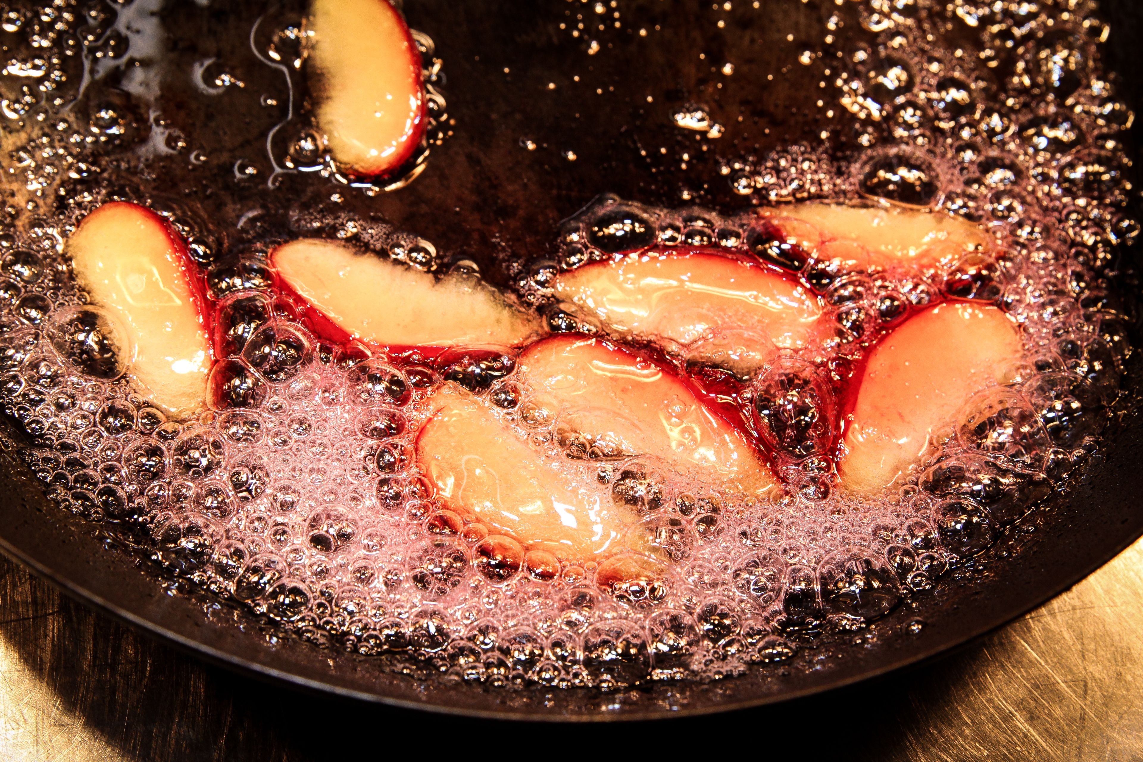 daily full breakfast (gbp 17.50 per person)