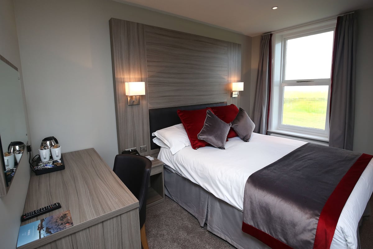 standard double room | in-room safe, desk, blackout curtains, iron/ironing board