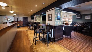 2 bars/lounges - Fisher's Hotel (Pitlochry)