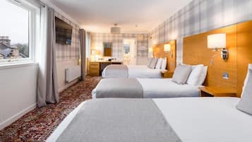 Family Room 2+2 | Premium bedding, in-room safe, individually decorated, desk