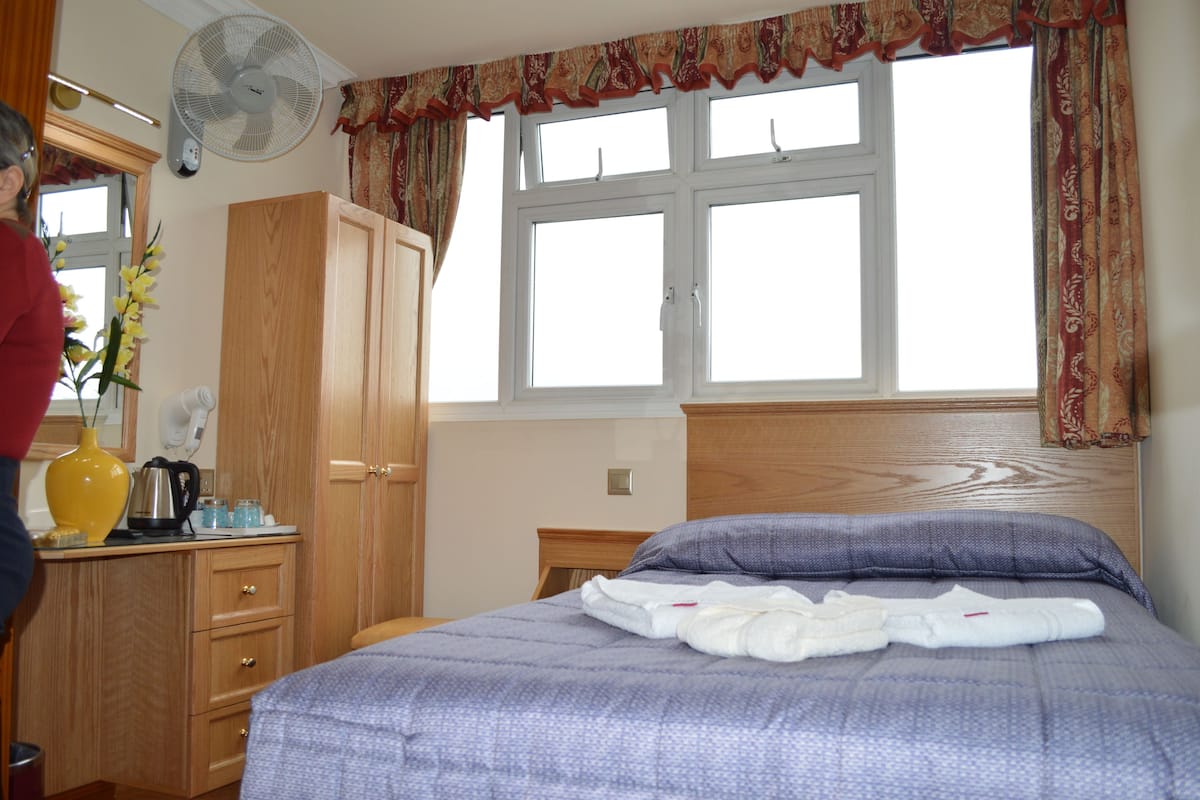 In-room safe, desk, iron/ironing board (on request), free WiFi
