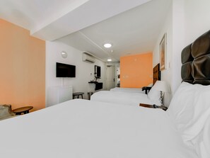 Deluxe Triple Room | Soundproofing, free WiFi, bed sheets - Grantly Hotel, London Shepherd's Bush (London)