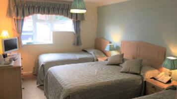 Standard-Dreibettzimmer | Kostenloses WLAN, BettwÀsche