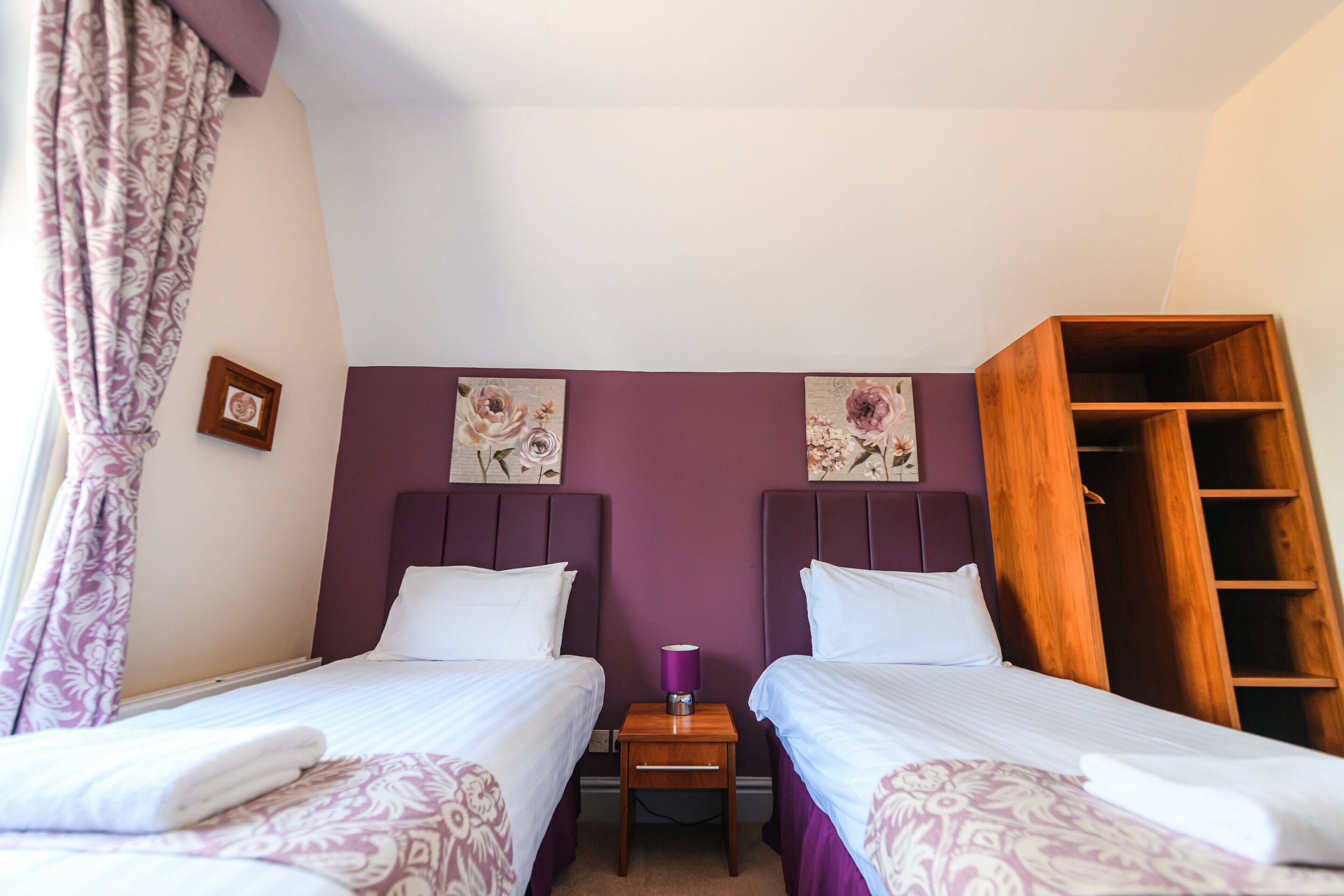 standard twin room | desk, laptop workspace, blackout curtains, soundproofing