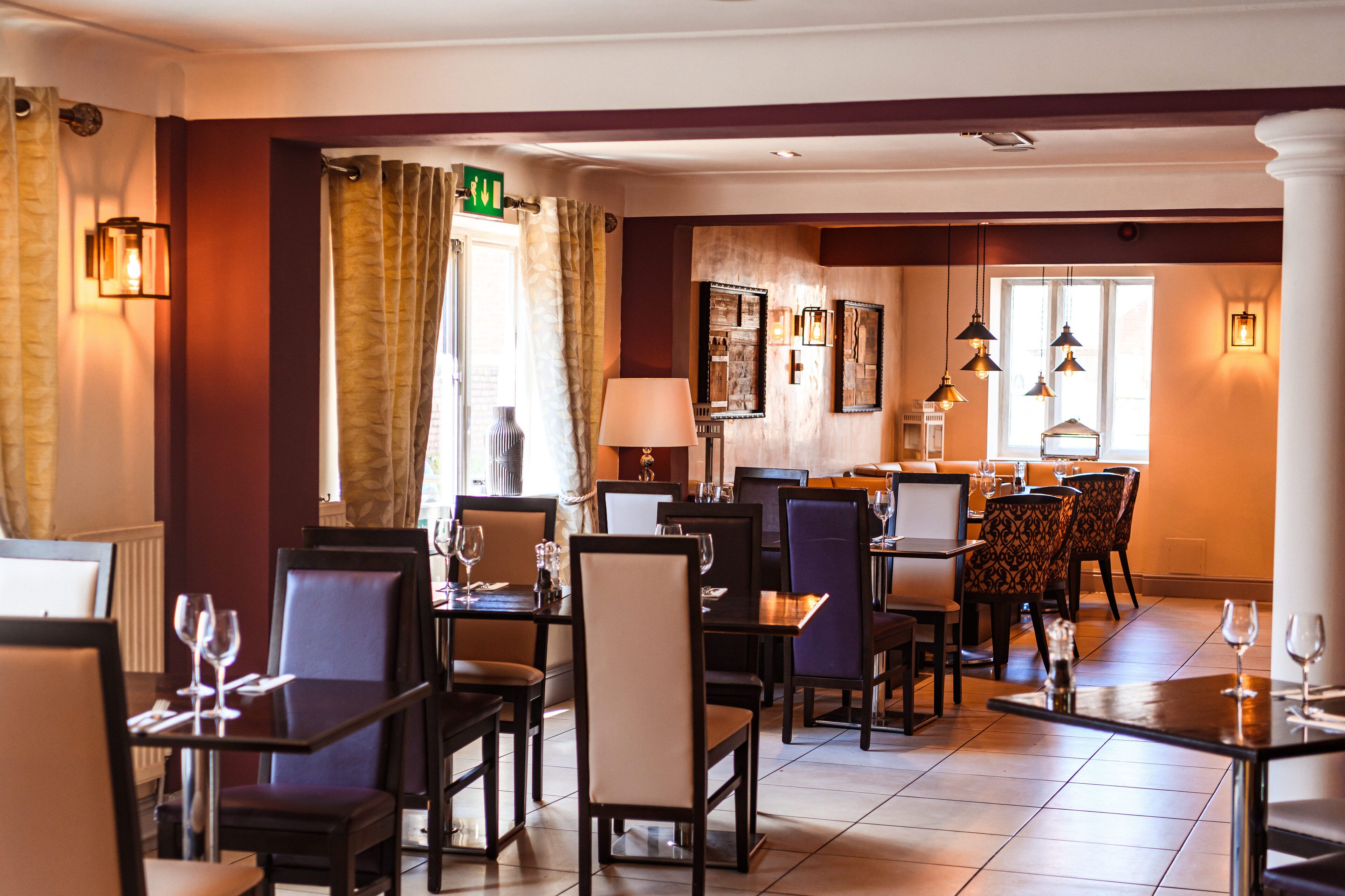 Breakfast, lunch, dinner served; British cuisine 