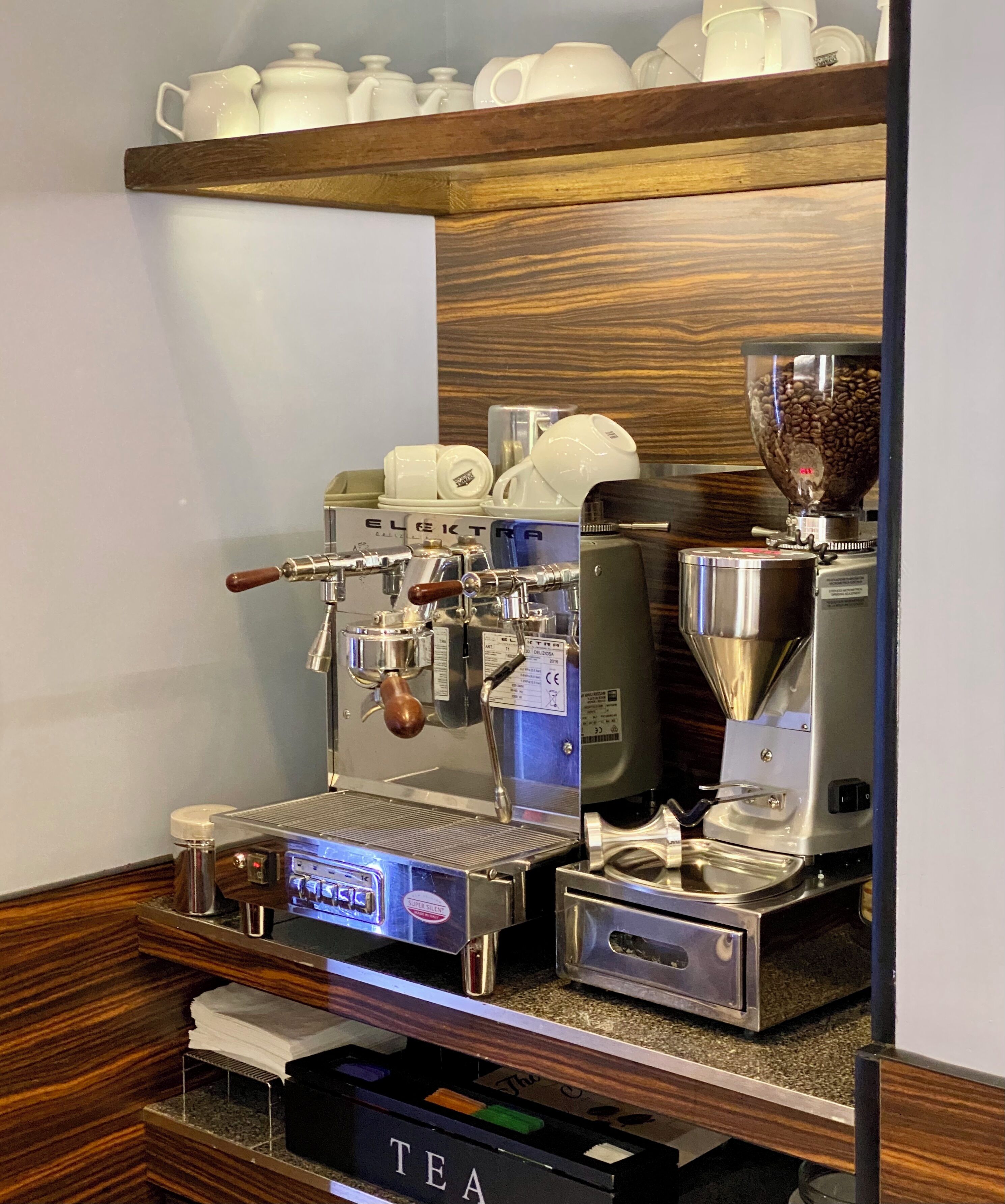 Photo - Crestfield Hotel