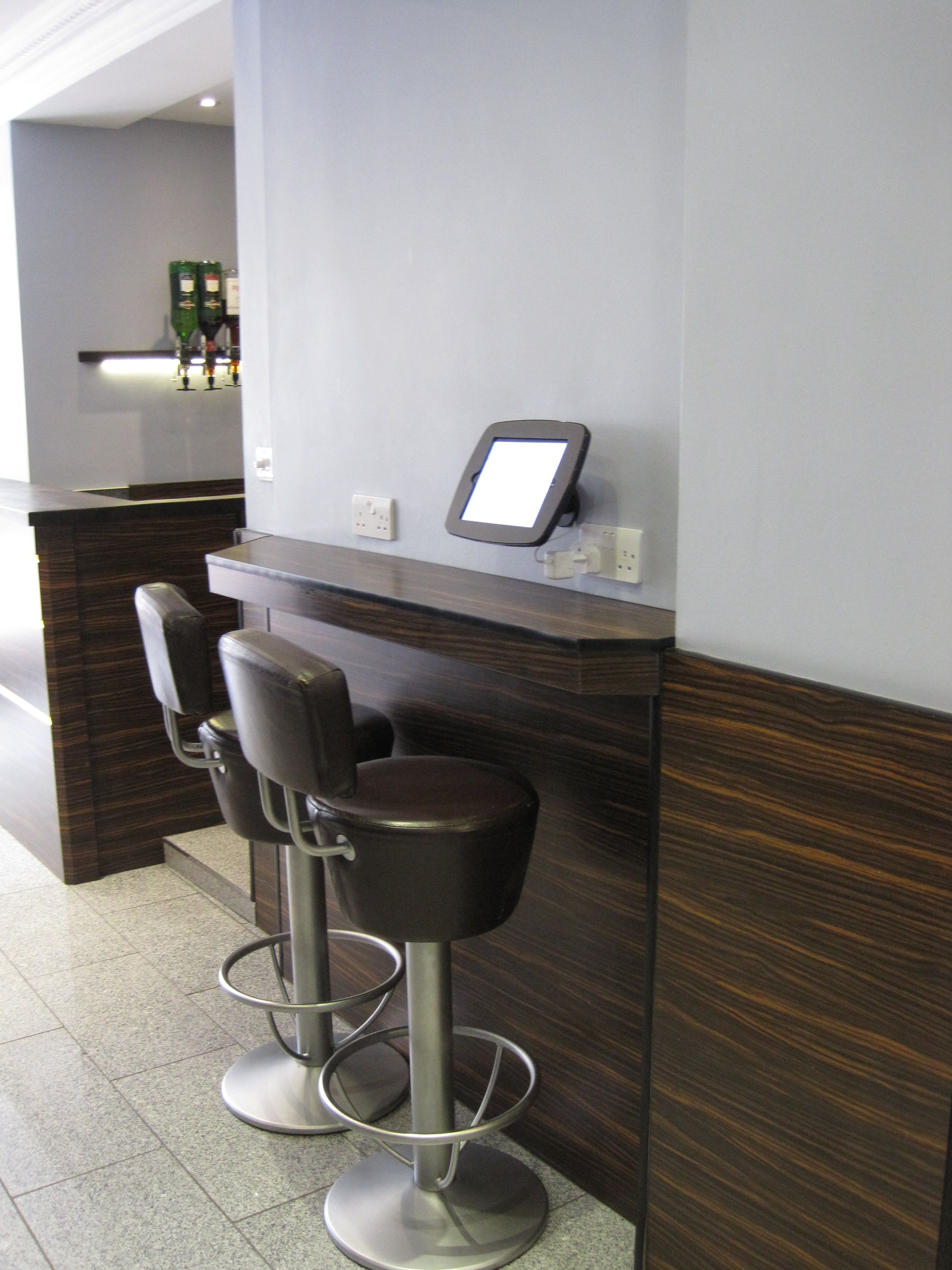 Photo - Crestfield Hotel