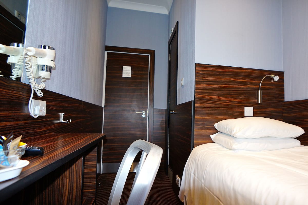 In-room safe, desk, iron/ironing board, free WiFi