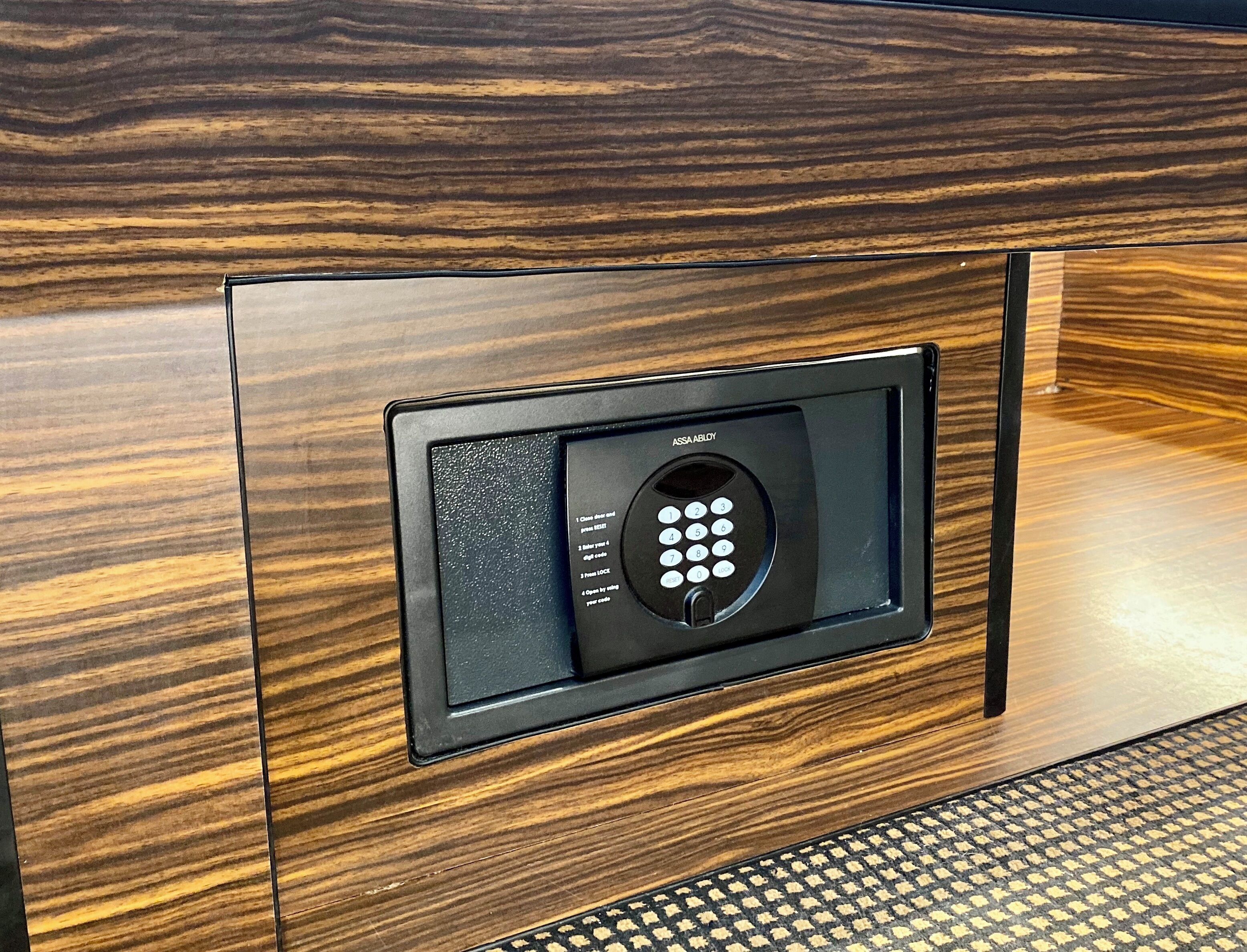 Photo - Crestfield Hotel