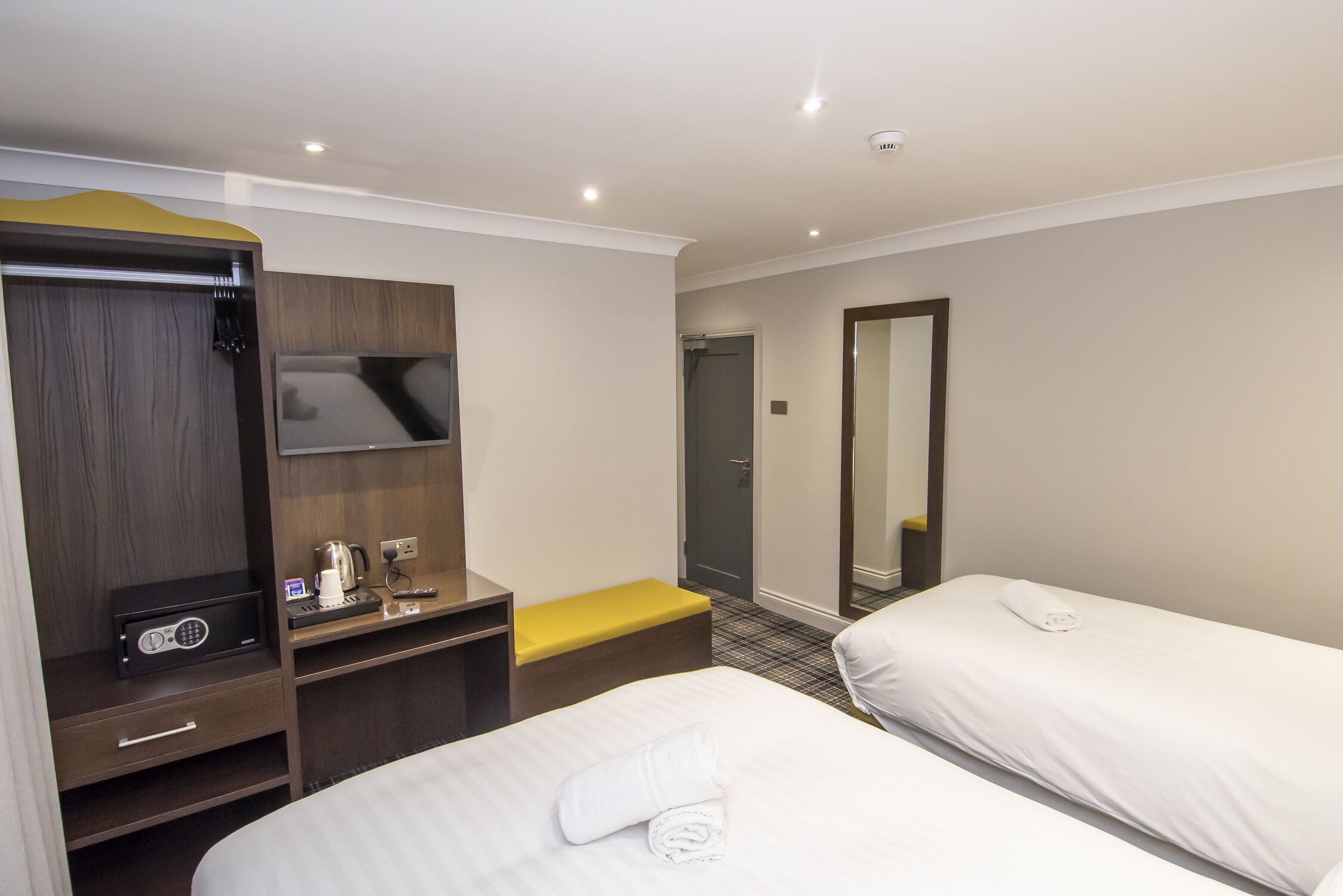 Photo - Howard Winchester Hotel