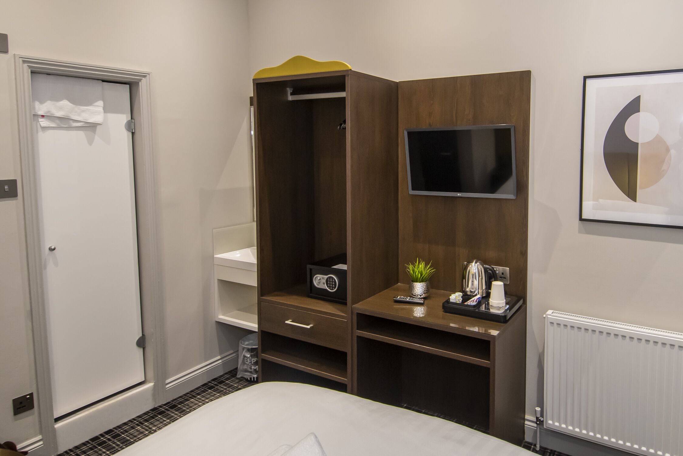 Photo - Howard Winchester Hotel