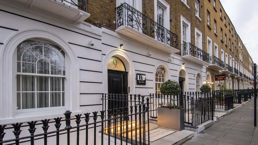 Howard Winchester Hotel