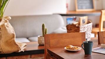 Colazione a buffet a pagamento, servita tutte le mattine