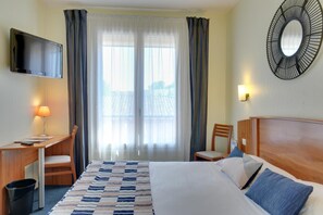 客房内保险箱、特色装修、特色家居、办公桌