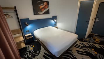 Double Room | Desk, free WiFi, bed sheets